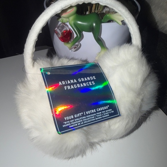 ADRIANA GRANDE Cozy Earmuffs In White - Picture 5 of 16